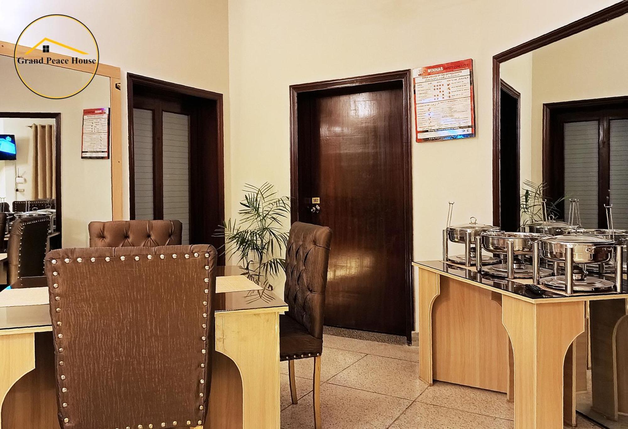 לינה וארוחת בוקר איסלמאבד Grand Peace House II מראה חיצוני תמונה